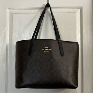 Coach Outlet Tote
